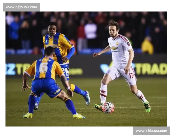 高清足球赛事直播APP下载指南畅享全球赛场精彩即时比分数据分析权威解说 - 副本 - 副本 (2) - 副本 - 副本 - 副本