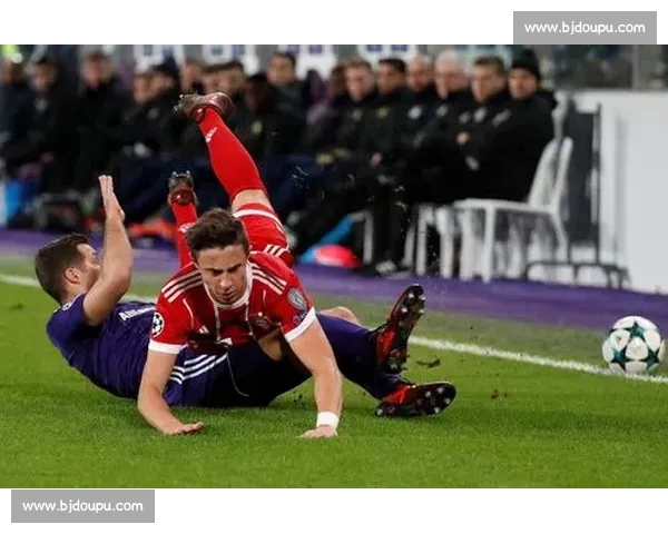 欧冠激战落幕各队表现盘点与精彩瞬间回顾